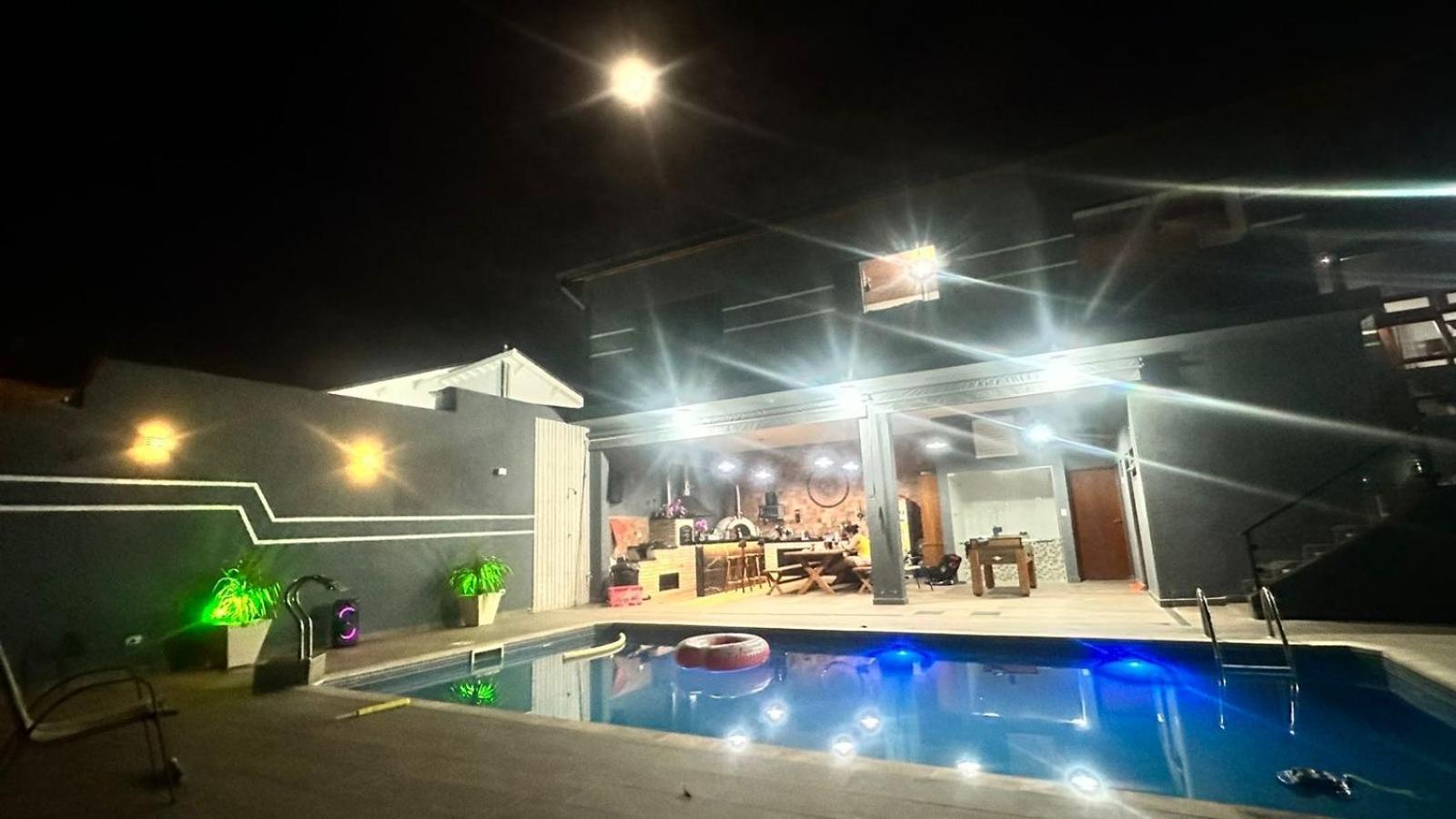 Chacara Gama Em Condominio Igarata-Sp - Jacuzzi Com Hidromassagem, Piscina E Sauna Ngoại thất bức ảnh